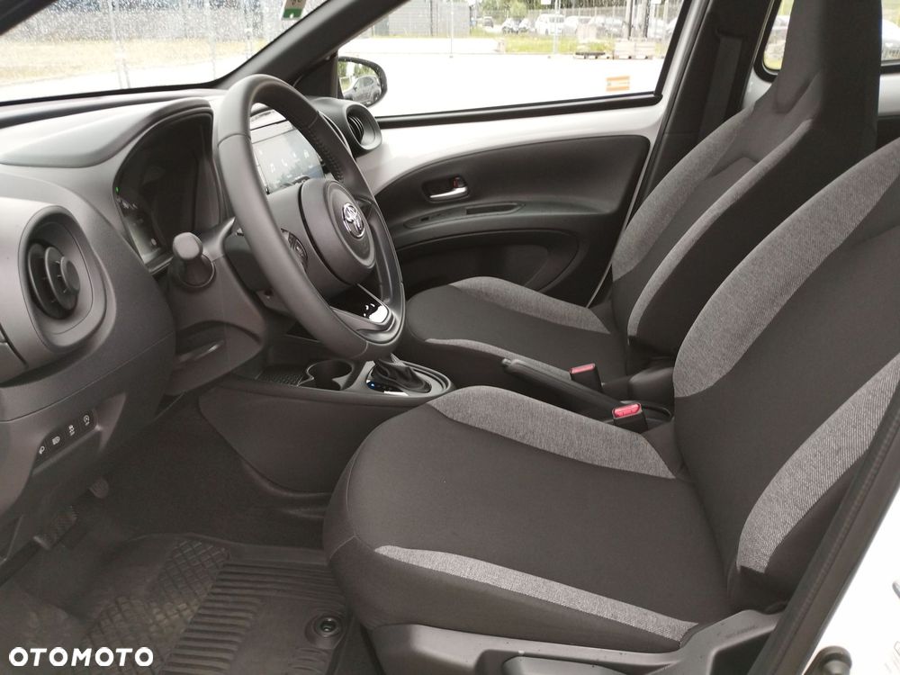 Toyota Aygo X - 16