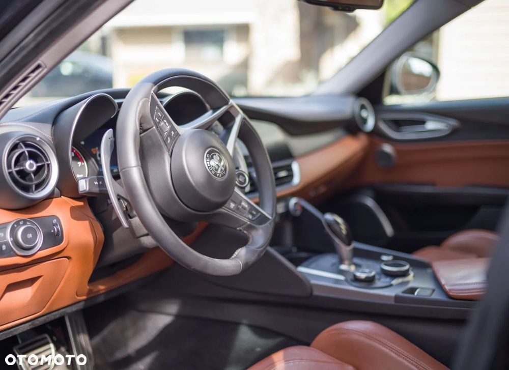 Alfa Romeo Giulia 2.0 Turbo TI Q4 - 21