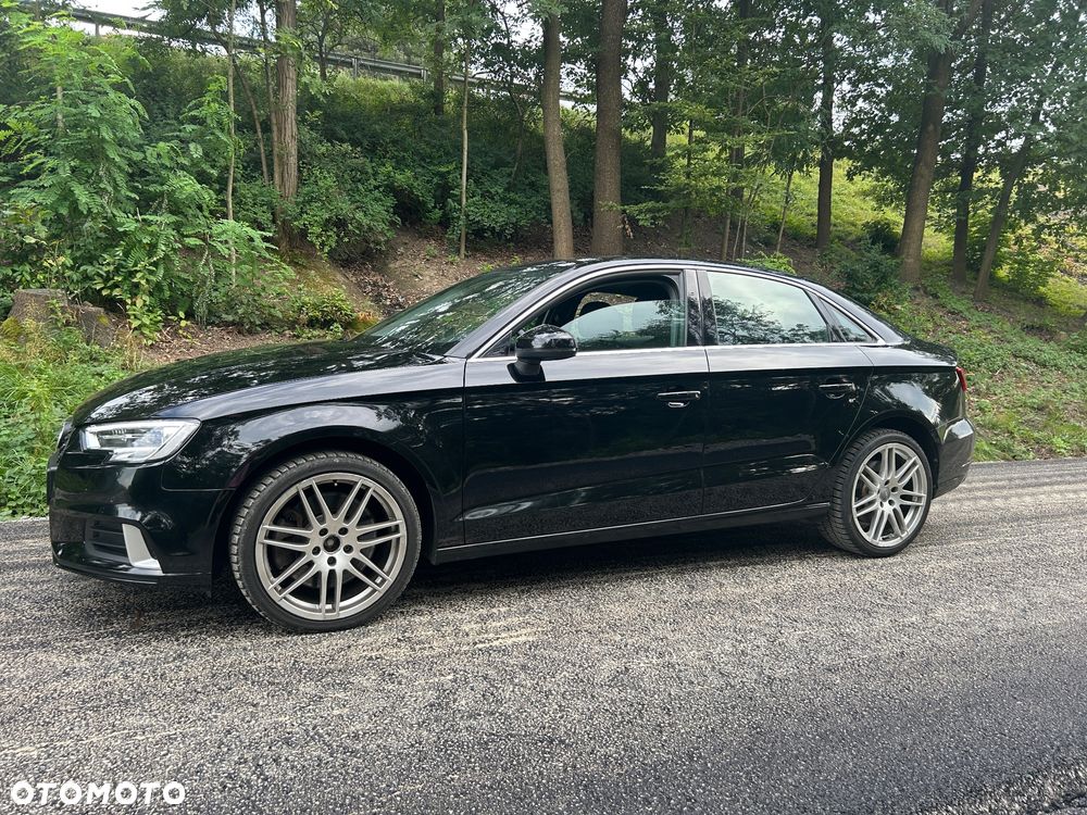 Audi A3 Limousine 40 TFSI Quattro S tronic - 2