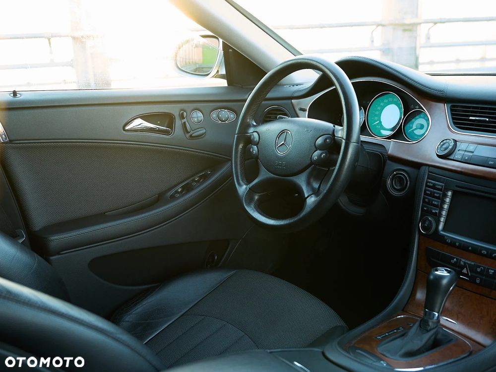 Mercedes-Benz CLS 350 CGI - 21