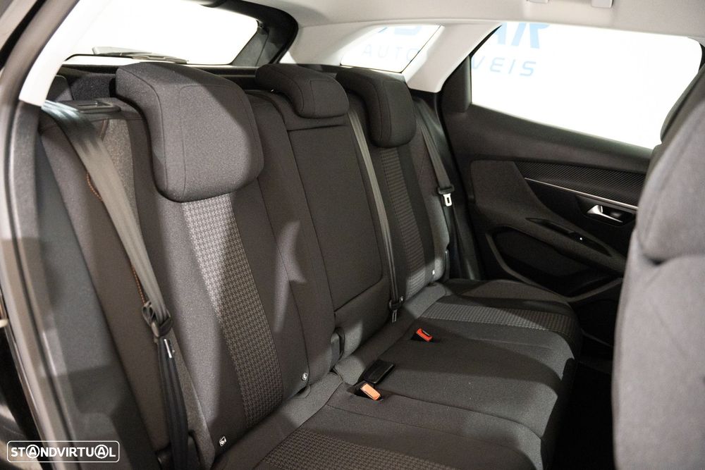 Peugeot 3008 1.2 PureTech Active - 24
