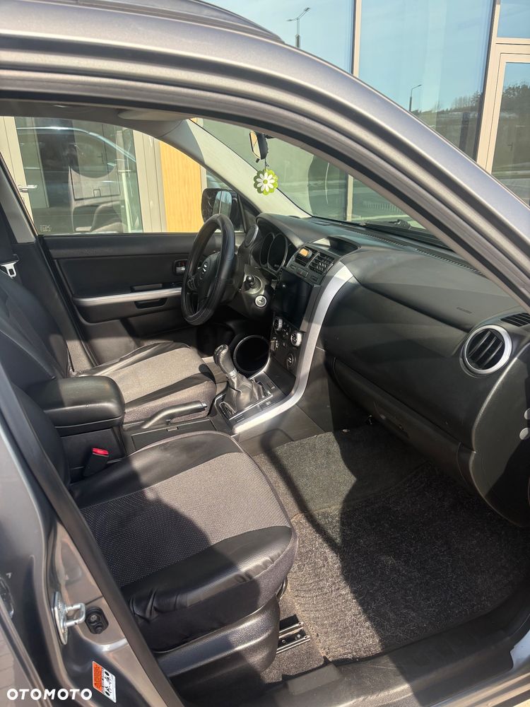 Suzuki Grand Vitara - 11