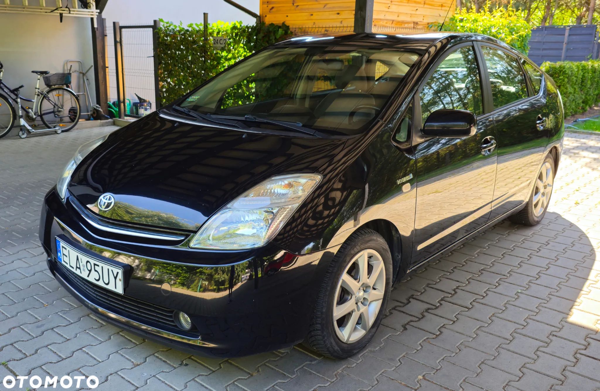 Toyota Prius - 1