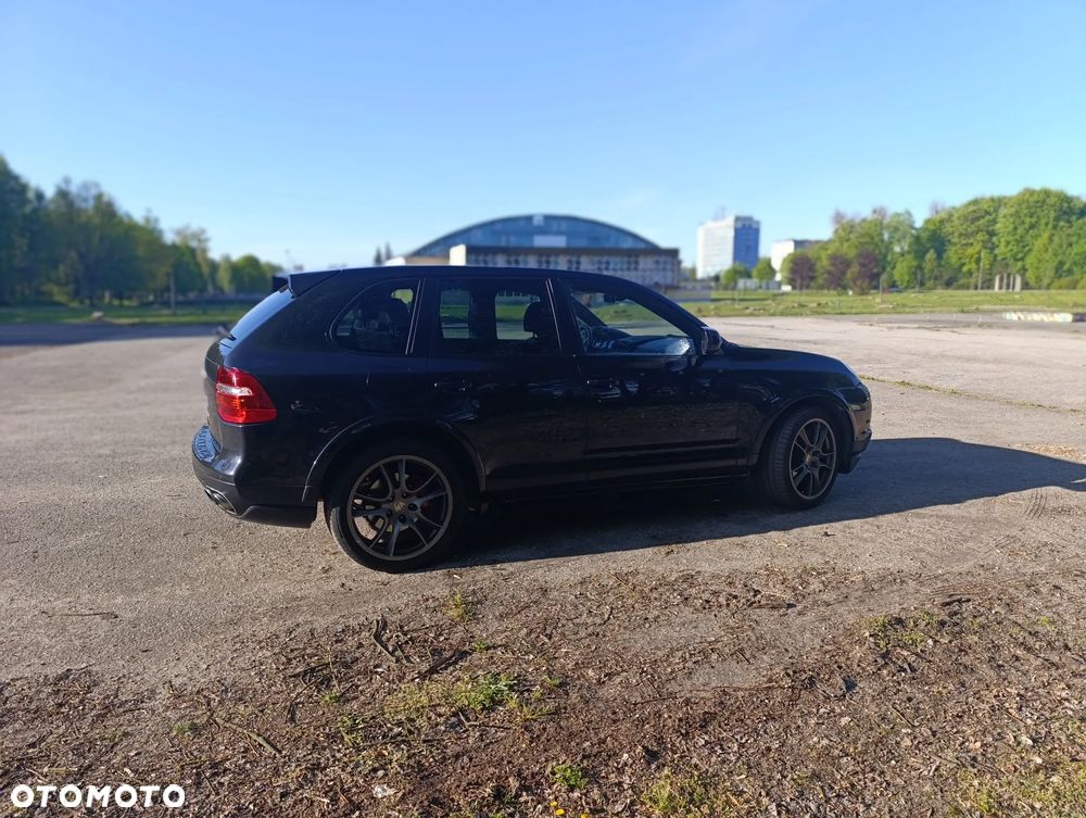 Porsche Cayenne Tiptronic S GTS - 2
