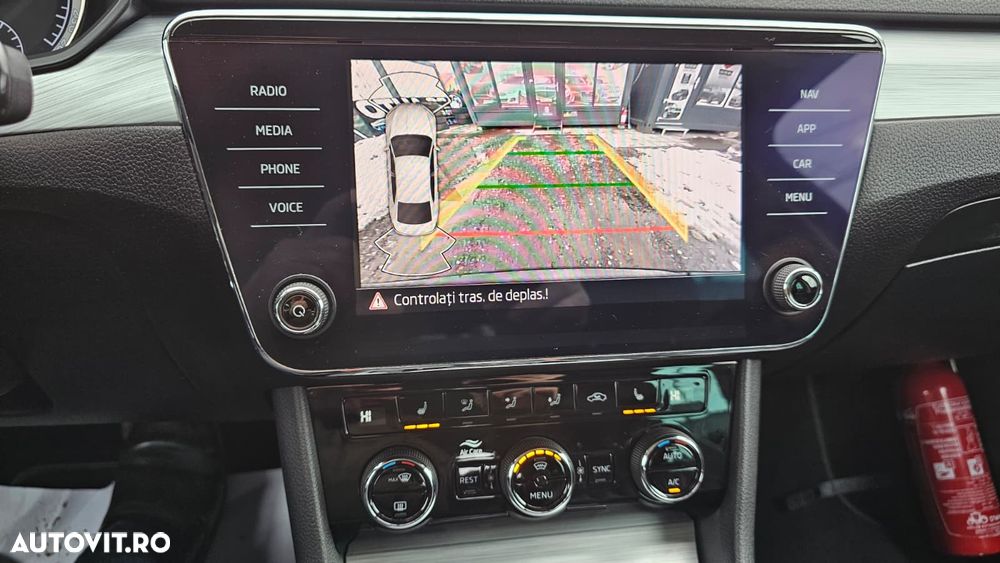 Skoda Superb 2.0 TDI DSG Premium Edition - 17