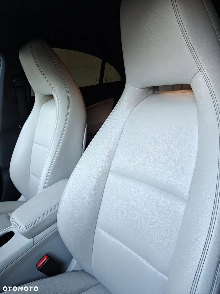 Mercedes-Benz CLA 250 7G-DCT Peak Edition - 21
