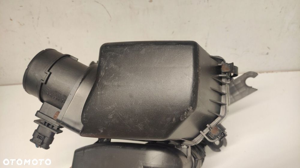 OBUDOWA FILTRA POWIETRZA HYUNDAI IX20 CRDI 09-15 37150-1P560 - 3
