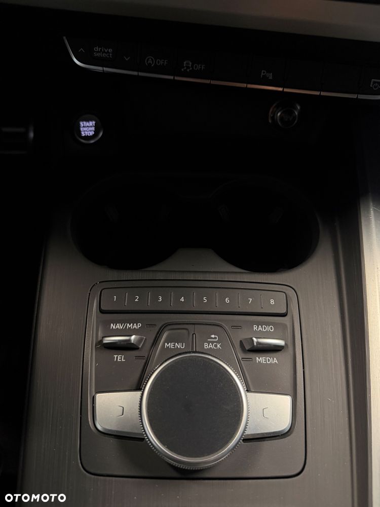 Audi A4 Avant 2.0 TDI ultra S tronic sport - 19