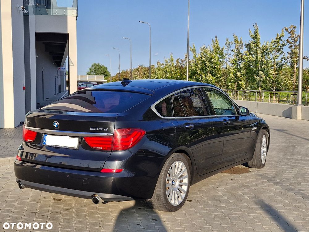 BMW 5GT - 7