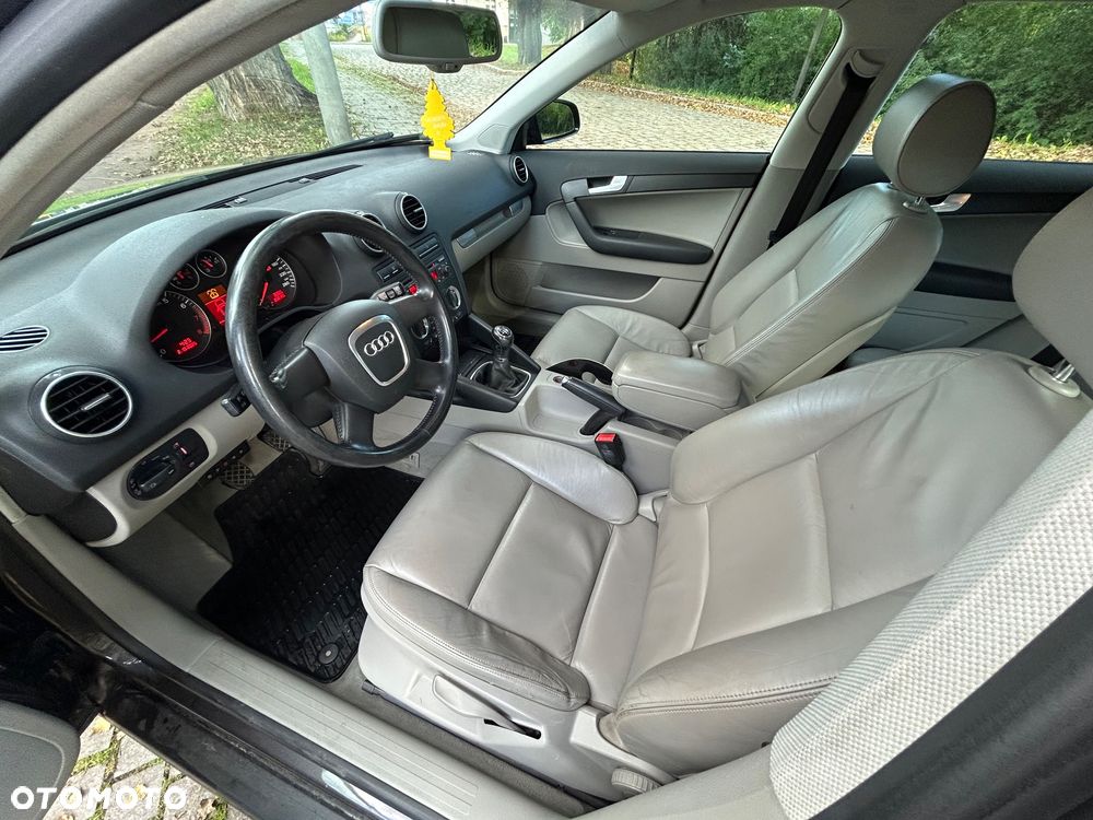 Audi A3 Sportback 1.6 Attraction - 5