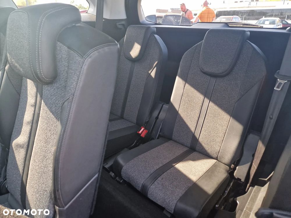 Peugeot 5008 PureTech 130 EAT8 Stop & Start Allure Pack - 19