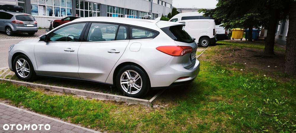 Ford Focus 1.0 EcoBoost Trend Edition Business - 8