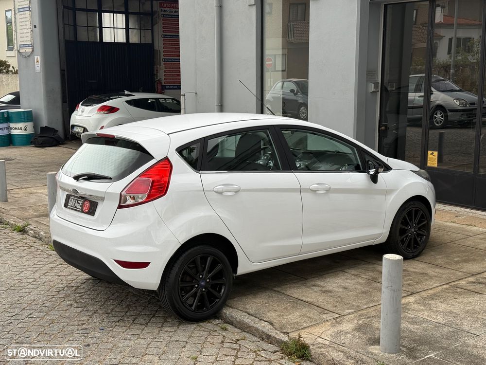 Ford Fiesta - 10