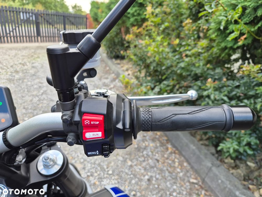 Yamaha MT - 17