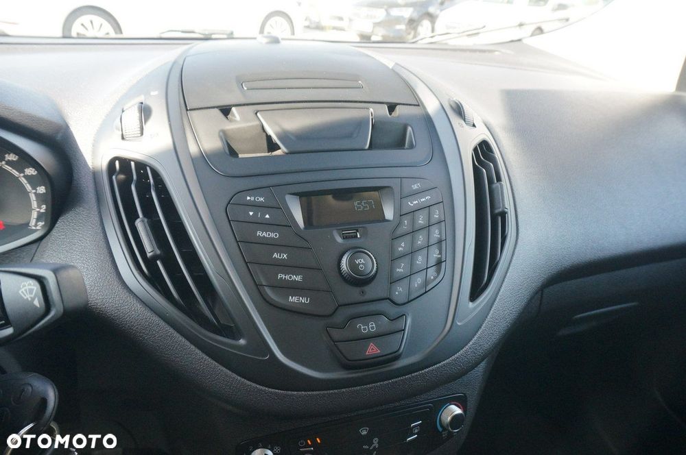 Ford Transit Courier - 18