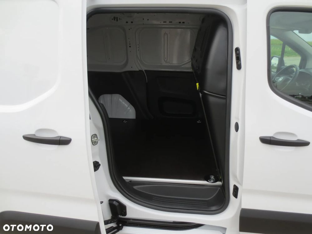 Fiat DOBLO SALON POLSKA ORYGINAŁ LAKIER i NISKI PRZEBIEG - 29