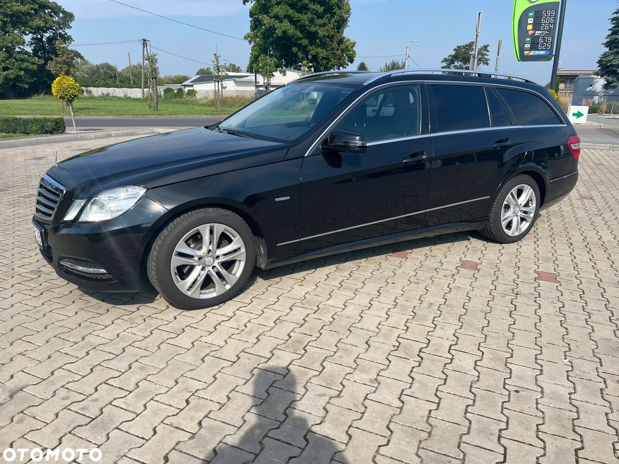 Mercedes-Benz Klasa E 220 T CDI DPF BlueEFFICIENCY Automatik Avantgarde - 1