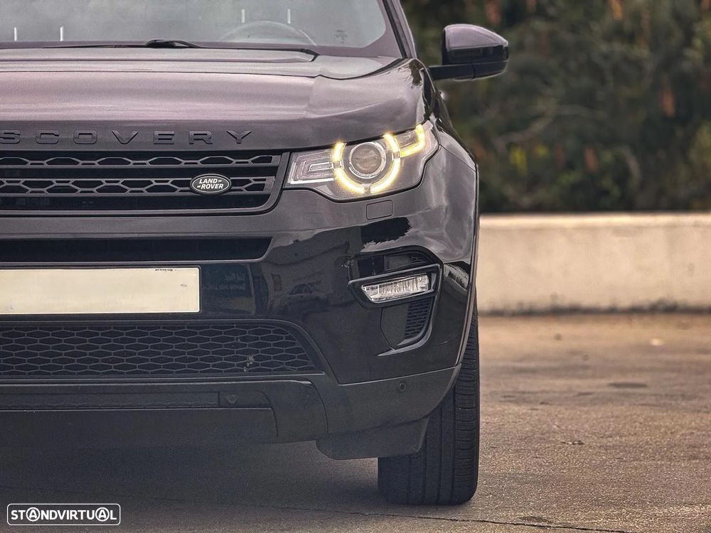 Land Rover Discovery Sport 2.0 D AWD R-Dynamic HSE - 4