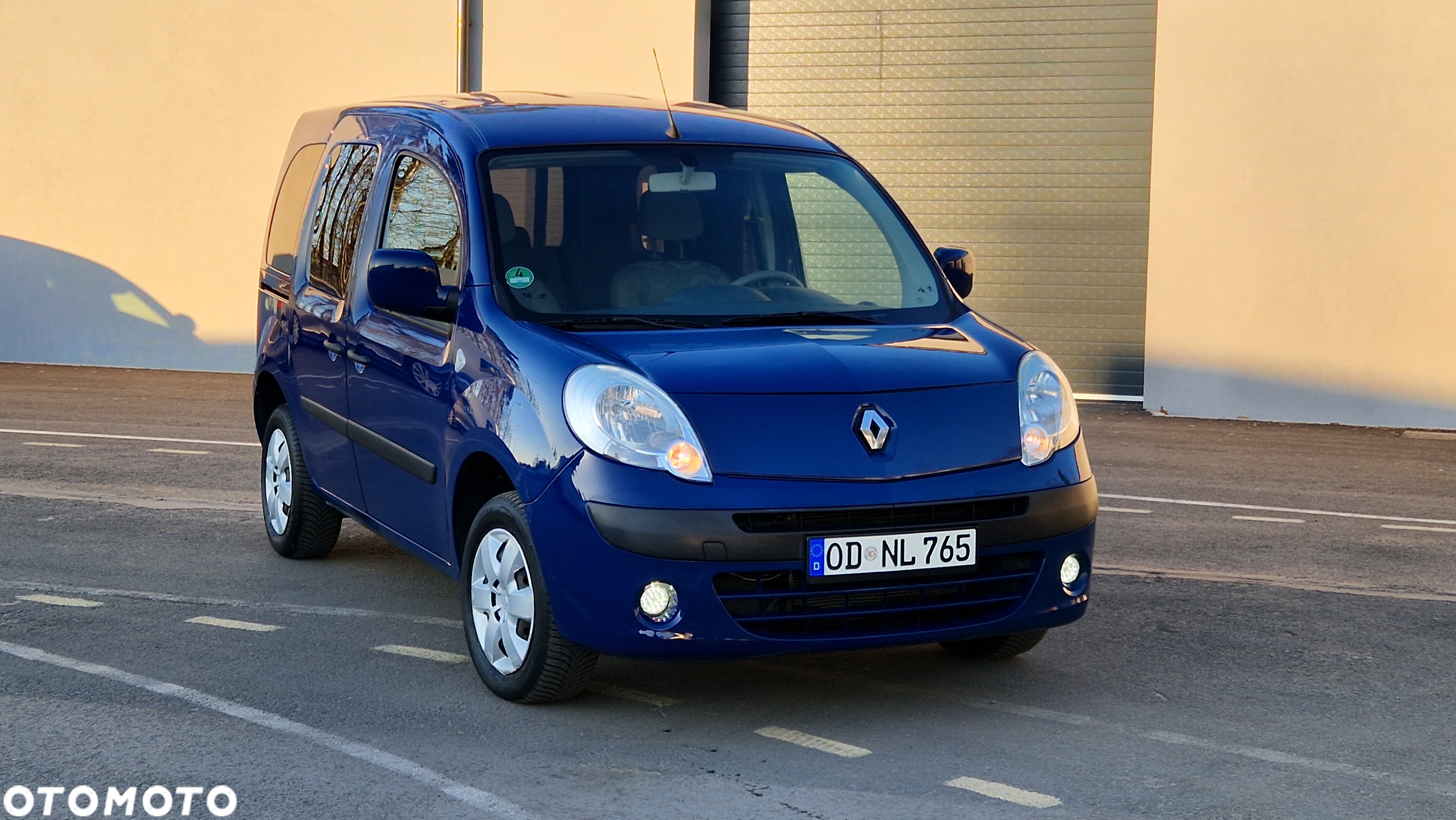 Renault Kangoo 1.6 8V 90 Happy Family - 2