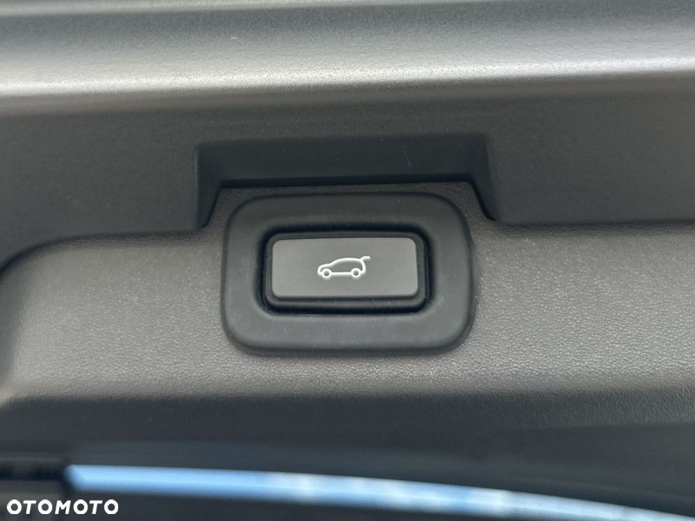 Land Rover Discovery - 32