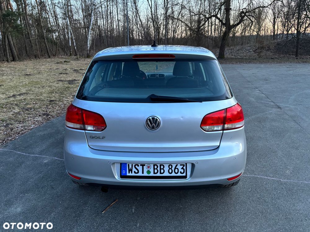 Volkswagen Golf 1.6 TDI DPF Highline - 10