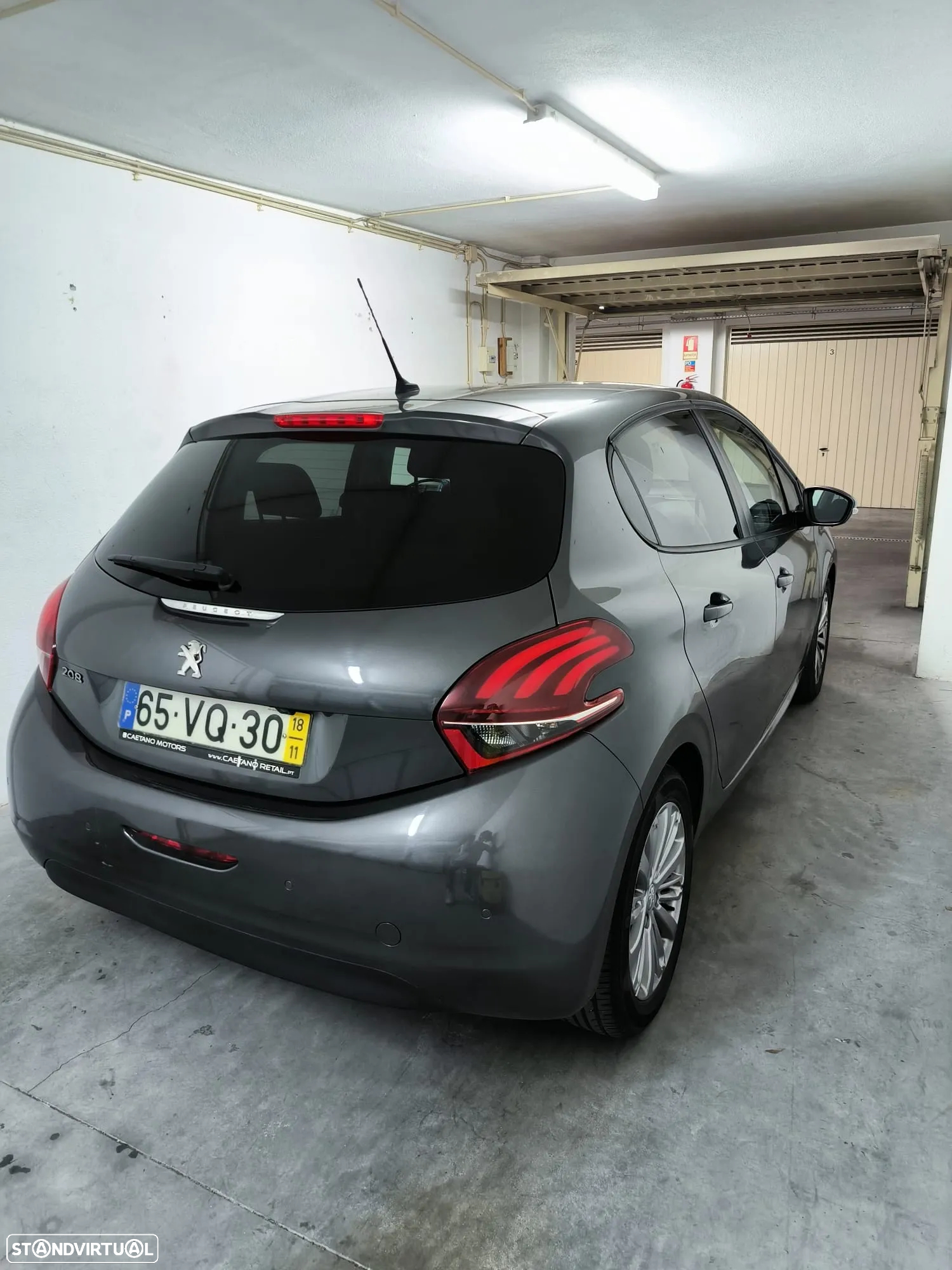 Peugeot 208 1.2 PureTech Signature - 4