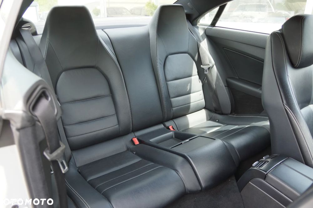Mercedes-Benz Klasa E 220 CDI DPF BlueEFFICIENCY Automatik Avantgarde - 28