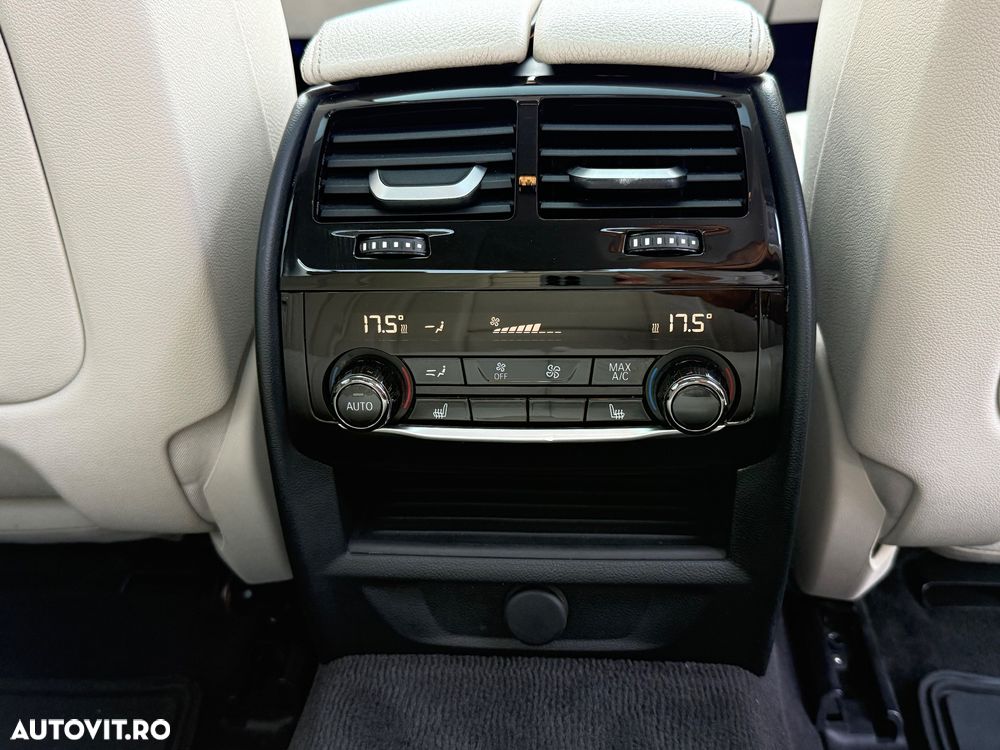 BMW Seria 5 530i xDrive Aut. Luxury Line - 12