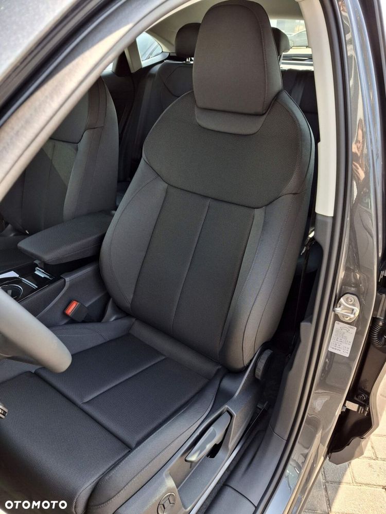 Audi Q3 Sportback - 14