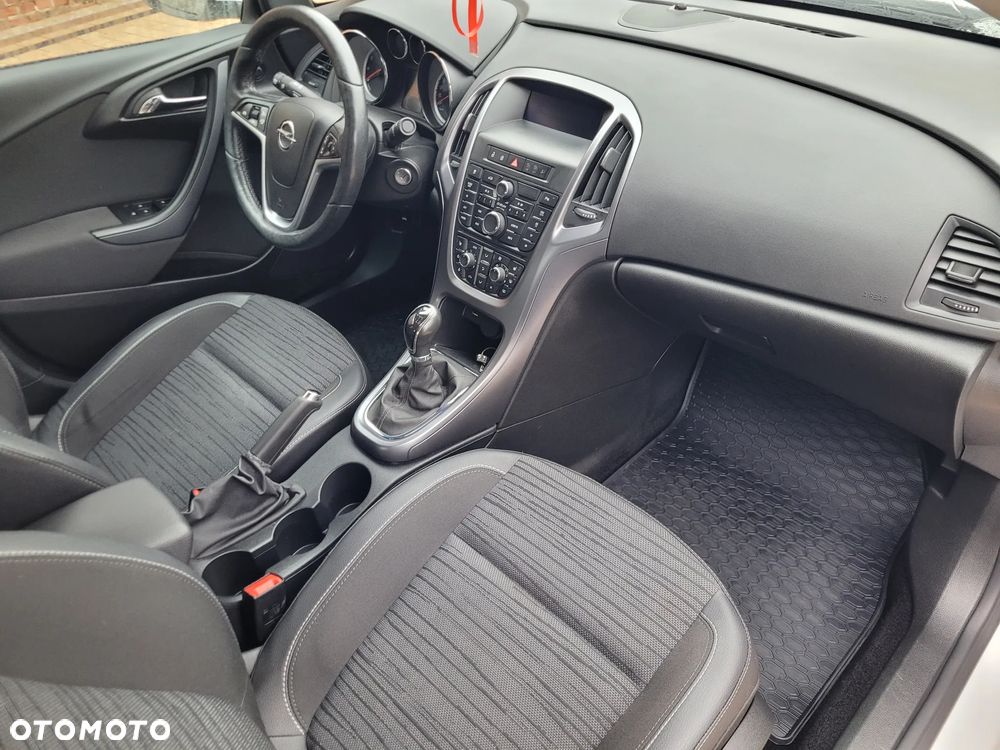 Opel Astra IV 1.4 T Business EU6 - 16