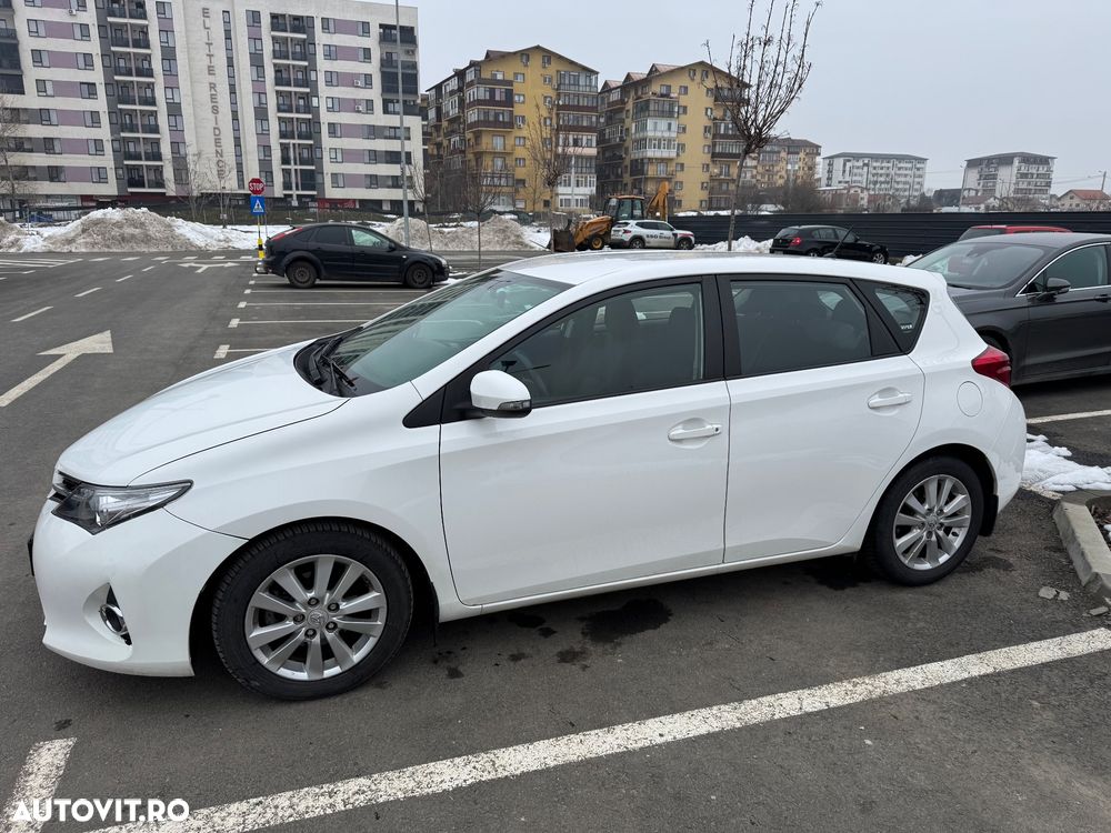 Toyota Auris 1.4 D-4D Luna - 11