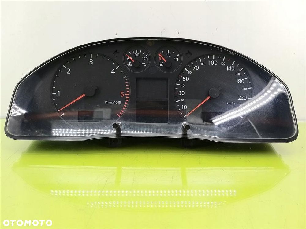 Licznik ZEGARY Audi A4 B5 1995-2001 1.9 TDI 110KM  8D0920900H 110008938 - 1