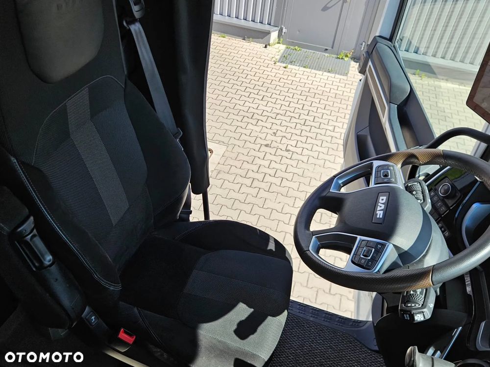 DAF XG+ - 17