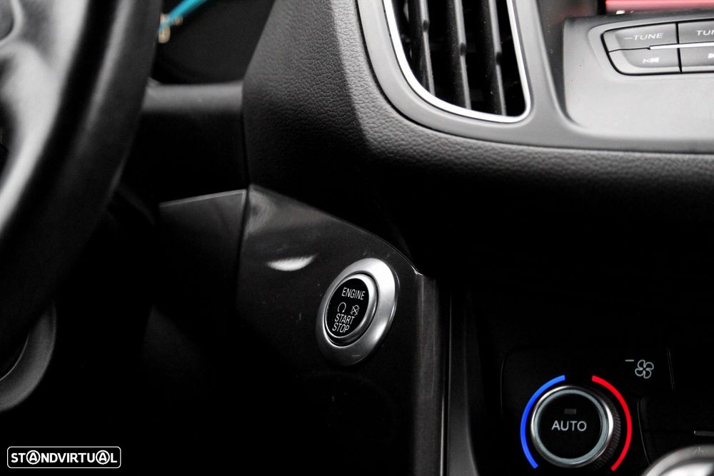 Ford C-Max 1.0 SCTi Titanium S/S - 19