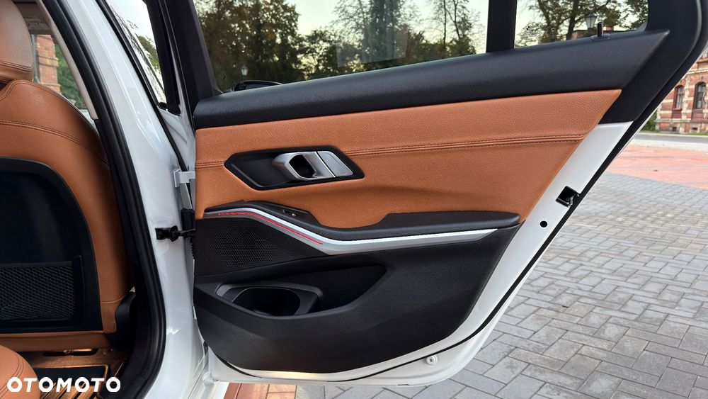 BMW Seria 3 - 33