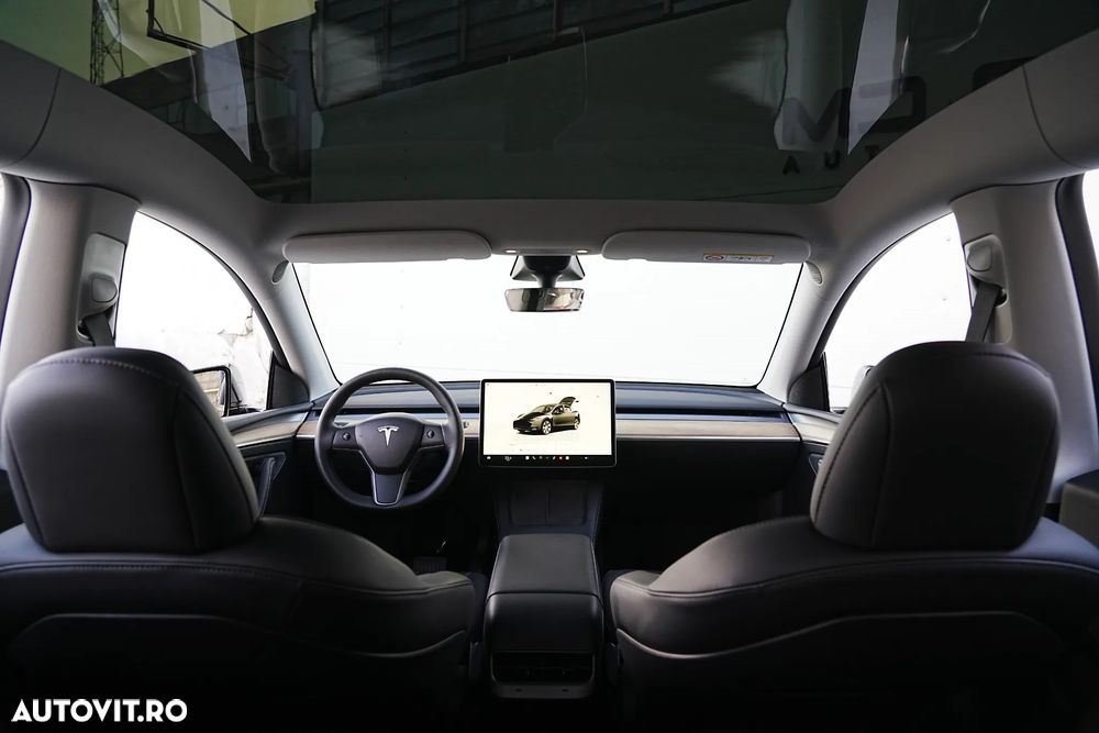 Tesla Model Y - 21