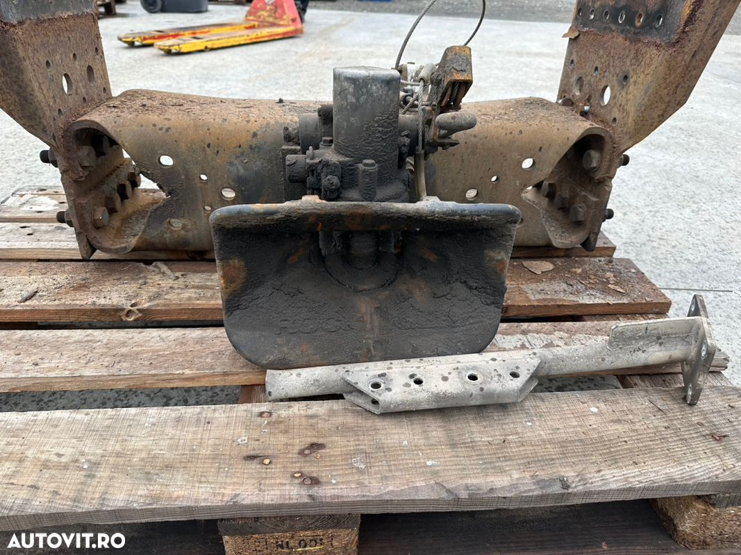 cupla tractare remorca volvo 6x2 - 2