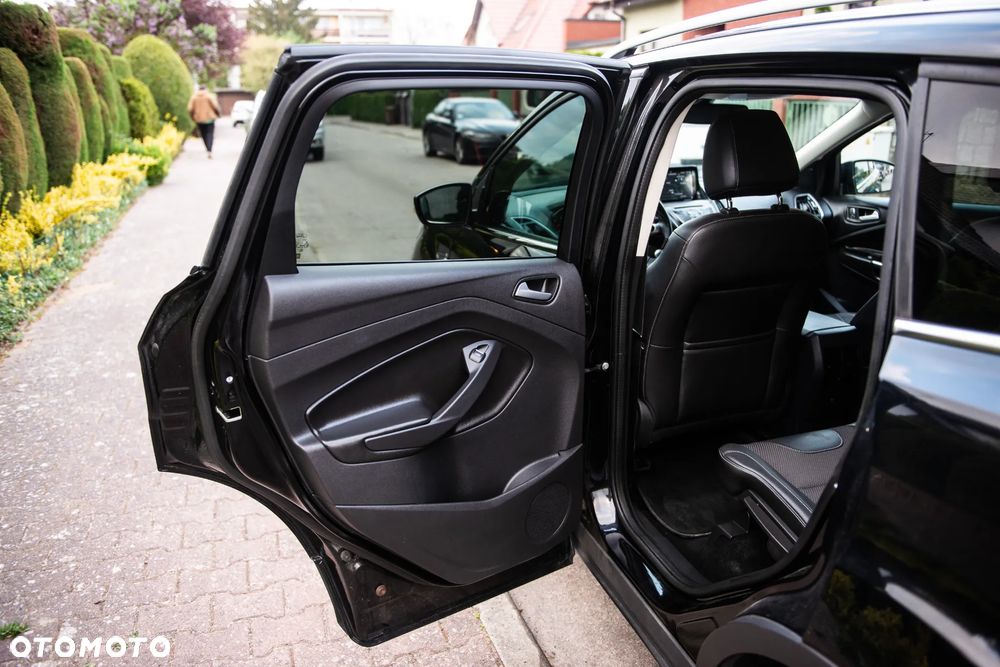 Ford Kuga 2.0 TDCi 4x4 Titanium - 31