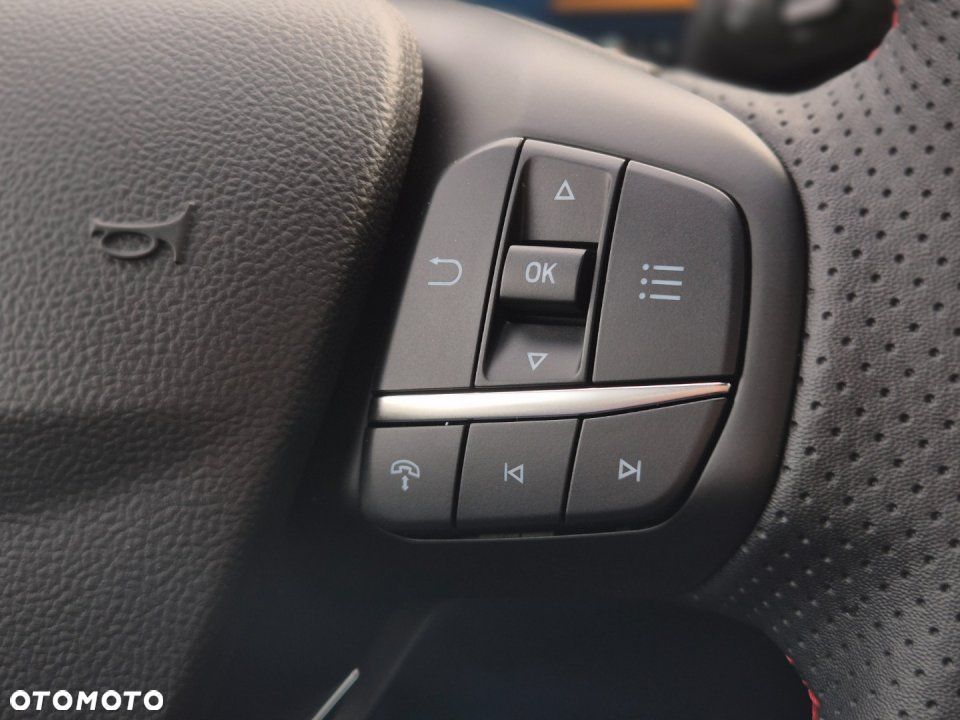 Ford Kuga - 17