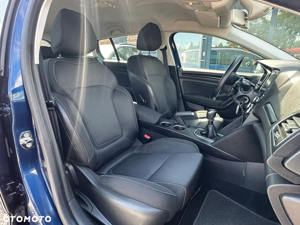 Renault Megane ENERGY TCe 100 EXPERIENCE - 29