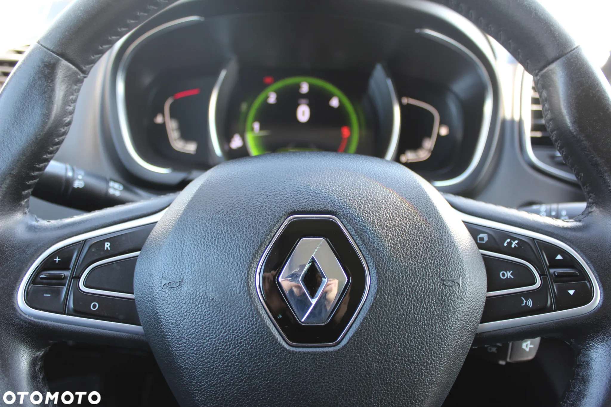 Renault Scenic BLUE dCi 120 LIMITED - 15