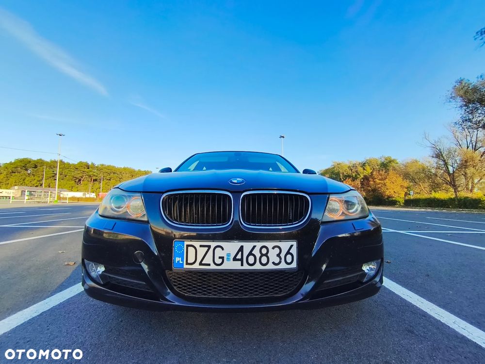 BMW Seria 3 320i Touring - 4