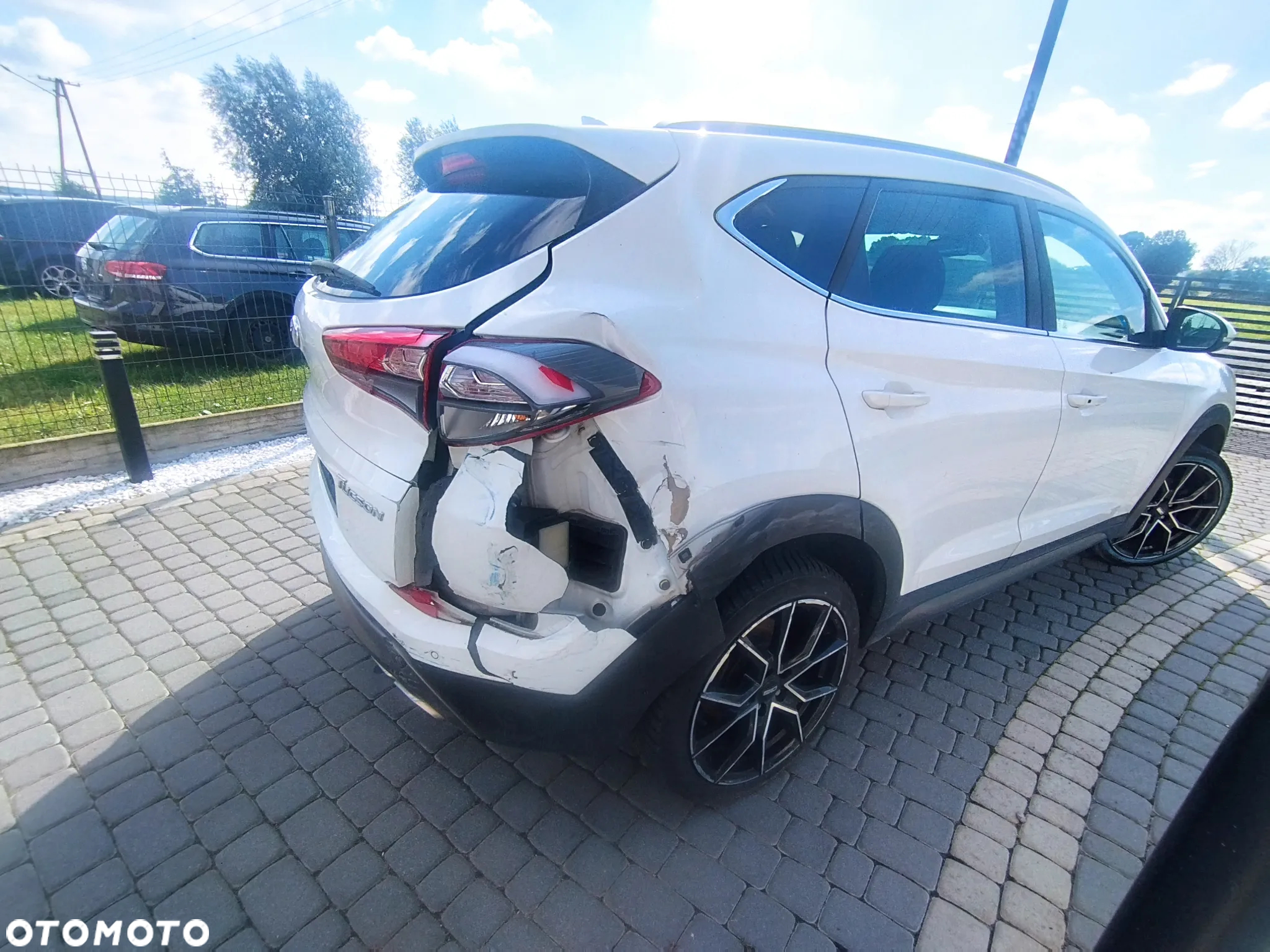 Hyundai Tucson 2.0 CRDI BlueDrive Style 2WD - 5