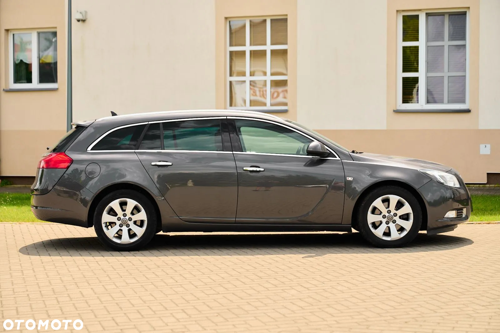 Opel Insignia 2.0 CDTI Cosmo - 11