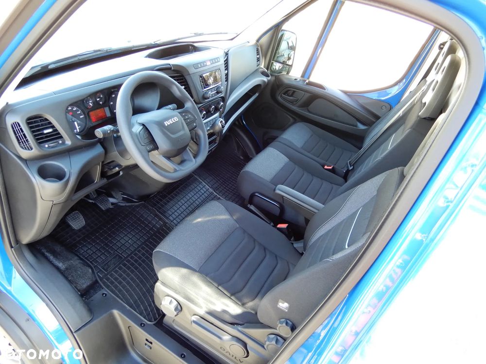 Iveco Daily 35S18 3.0 HPI 180 KM POWER Furgon Blaszak XXL 4.70 CM MAXI LONG Wysokość H2 1900 mm WZMACNIANE ZAWIESZENIE 968 Kg Ładowność HAK 3500 Kg Rozstaw Osi 4100 mm DMC 3500 Kg, WZMACNIANY Stan NOWY NIE UŻYWANY OKAZJA DOSTEPNY I GOTOWY - 31