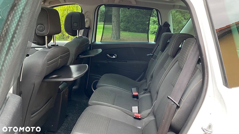 Renault Scenic 1.5 dCi Privilege EDC - 14