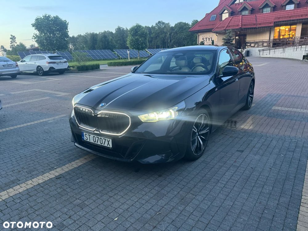 BMW Seria 5 520d xDrive mHEV M Sport - 2