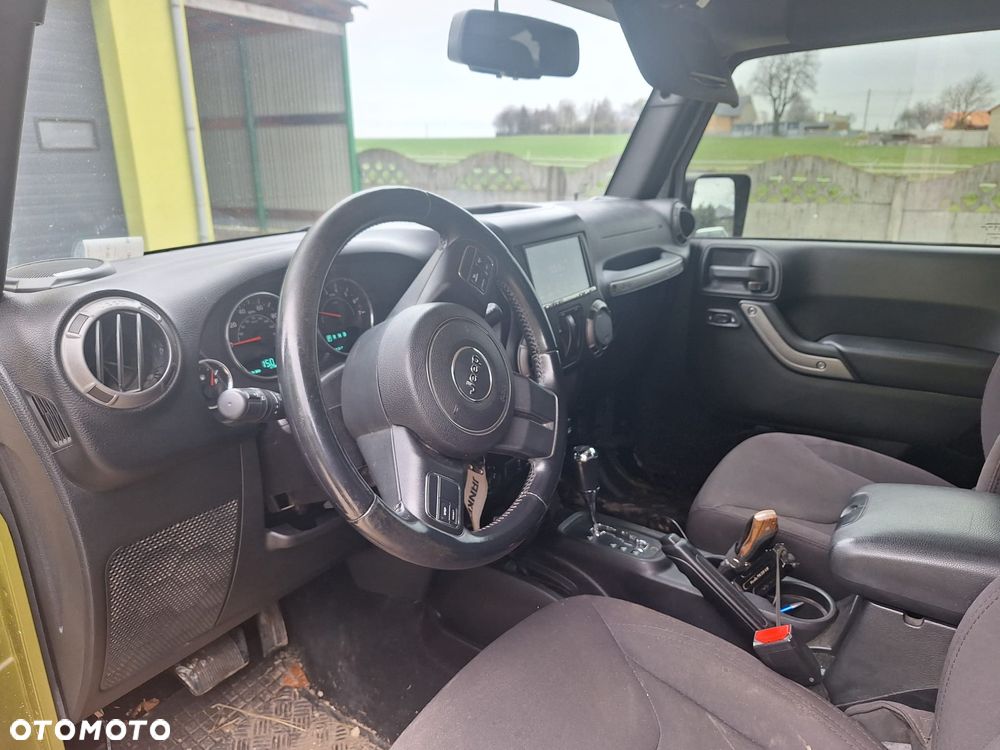 Jeep Wrangler - 5