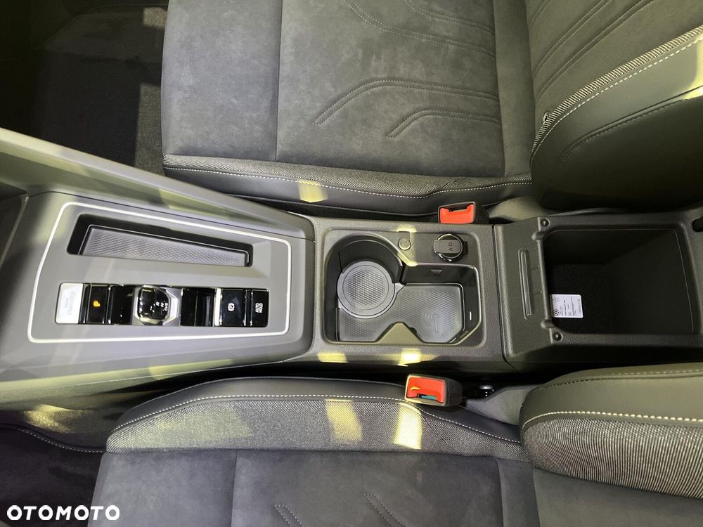 Volkswagen Golf Variant 1.5 eTSI mHEV Life Plus DSG - 24