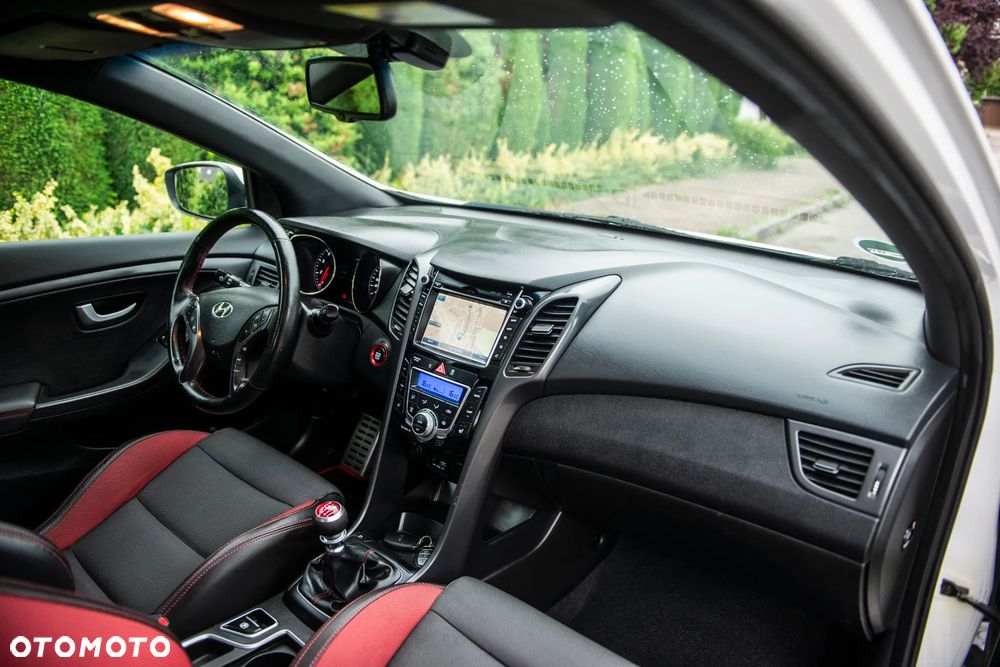 Hyundai i30 1.6 T GDI Turbo - 33